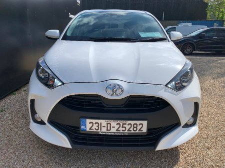 2023 Toyota Yaris - thumbnail 5