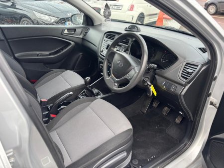 2018 Hyundai i20 - thumbnail 8