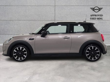 2023 MINI Hatch - view 3