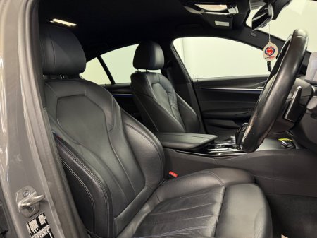 2021 BMW 5 Series - thumbnail 11