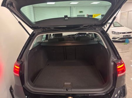 2019 Volkswagen Golf  €17,995 thumbnail