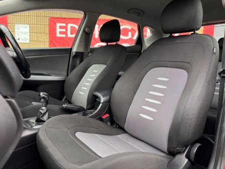 2014 Kia Ceed - thumbnail 10