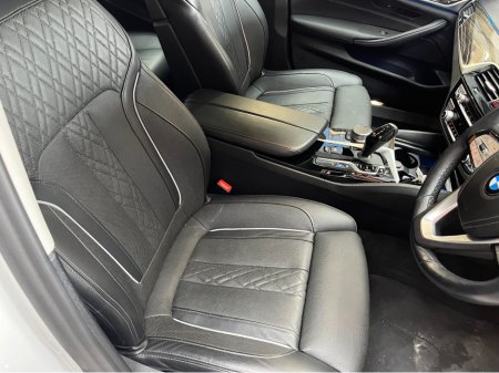 2020 BMW 5 Series - thumbnail 10