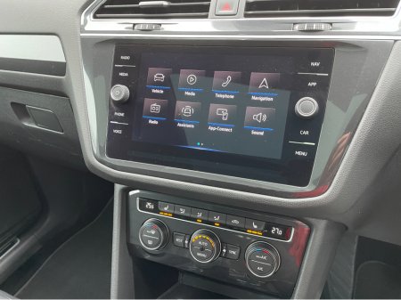 2021 Volkswagen Tiguan - thumbnail 12