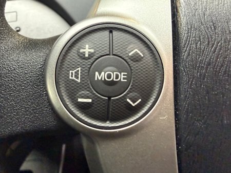 2015 Toyota Prius - thumbnail 15