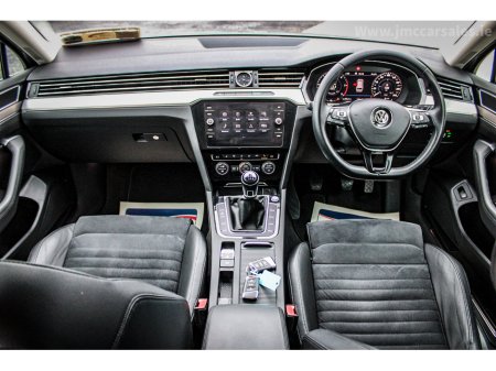 2018 Volkswagen Passat 1.6 TDI 120HP Highline €21,995 thumbnail