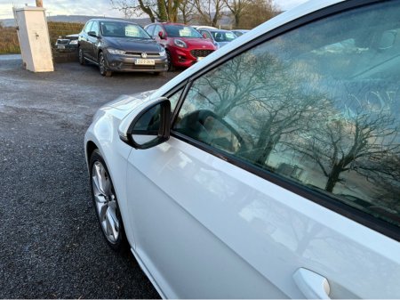 2016 Volkswagen Golf HIGHLINE 1.6 TDI (CAMERA+NEW NCT) €11,500 thumbnail