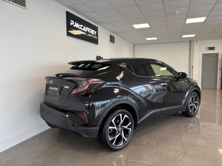 2017 Toyota C-HR 1.8 HYBRID LUNA SPORT €16,995 thumbnail