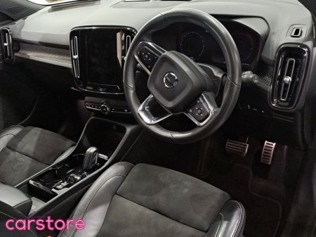 2022 Volvo XC40 PHEV T4 (197hp) R-Design FWD €33,880 thumbnail