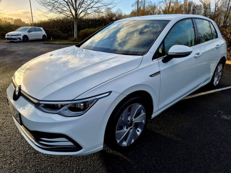 2022 Volkswagen Golf 1.5 TSI 130HP Style €24,999 thumbnail