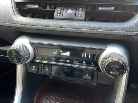 2020 Toyota Rav4 - thumbnail 19