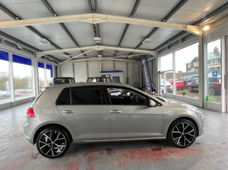 2016 Volkswagen Golf - thumbnail 4