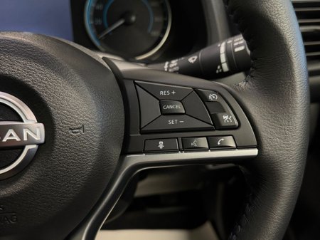 2025 Nissan Leaf Leaf SV Premium 40 kWh €24,995 thumbnail