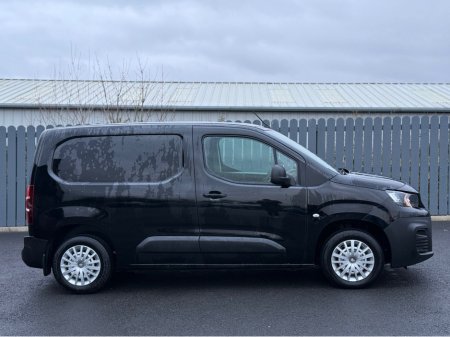 2024 Peugeot Partner 2024 Peugeot Partner PRO PLUS 1.5 HDI 100BHP €23,995 thumbnail