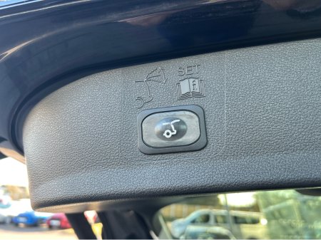 2017 Ford Kuga - thumbnail 8