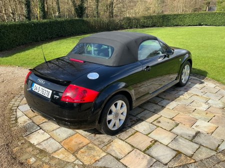 2004 Audi TT - thumbnail 16