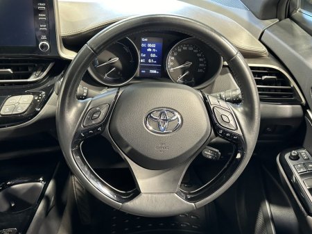 2022 Toyota C-HR Self Charging Hybrid Sol Automatic €25,800 thumbnail