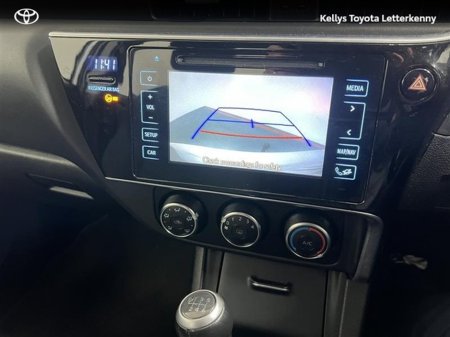 2017 Toyota Corolla - thumbnail 13