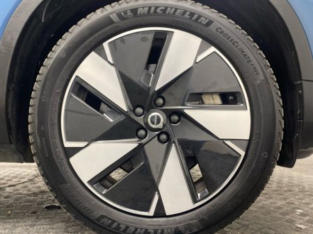 2024 Volvo XC40 - photo 5