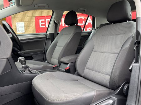 2014 Volkswagen Golf - thumbnail 11