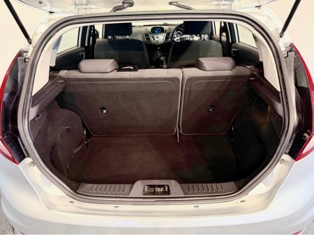 2014 Ford Fiesta ZETEC 1.25 60PS M5 4DR MCA €8,990 thumbnail