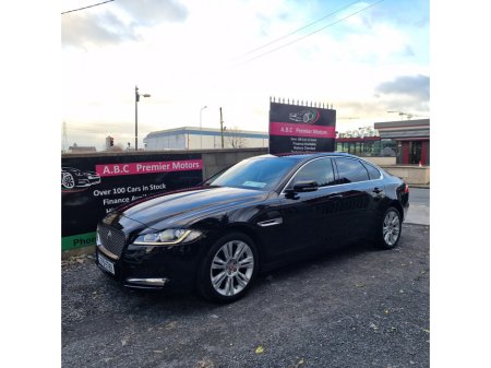 2017 Jaguar XF - thumbnail 4