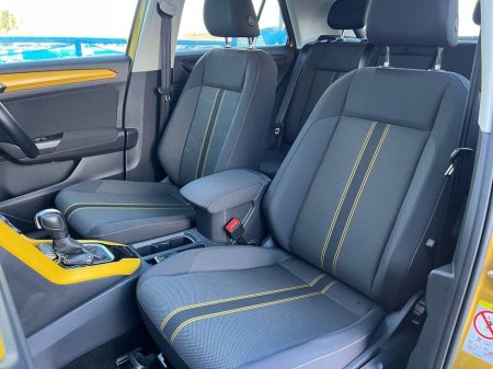 2020 Volkswagen T-Roc HIGHLINE R-LINE PACK 2.0 TDI // SERVICE HISTORY // NEW 20" DIAMOND CUT ALLOYS // APPLE CARPLAY/ANDROID AUTO €23,900 thumbnail