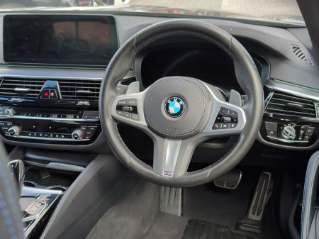 2021 BMW 5 Series - thumbnail 5