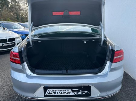 2019 Volkswagen Passat - thumbnail 28