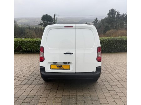 2022 Peugeot Partner 1.5 BLUE HDI 100 LONG BODY 6.2 €13,750 thumbnail