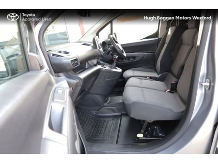 2024 Toyota Proace City 1.5 GX SWB, BIG DEMO SALE! €21,900 thumbnail