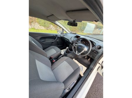2012 Ford Fiesta 1.4 TDCi 68 PS €3,750 thumbnail
