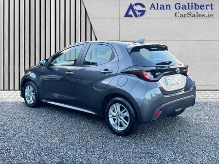 2023 Toyota Yaris 1.5 Petrol HYBRID LUNA €91