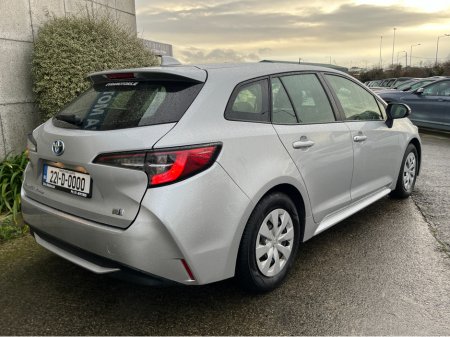 2022 Toyota Corolla TOURING HYBRID AUTOMATIC 1.8 PETROL //REVERSE CAMERA//ADAPTIVE CRUISE CONTROL// €19,950 thumbnail
