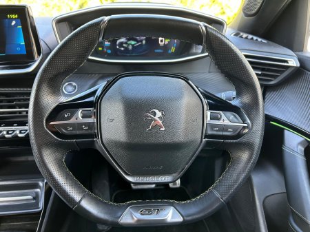 2023 Peugeot 2008 - thumbnail 15