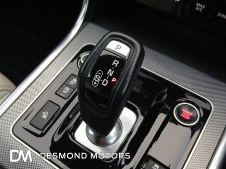 2019 Jaguar XE - thumbnail 12