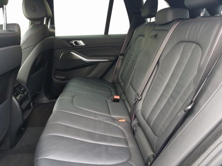 2022 BMW X5 xDrive45e xLine €63,995 thumbnail