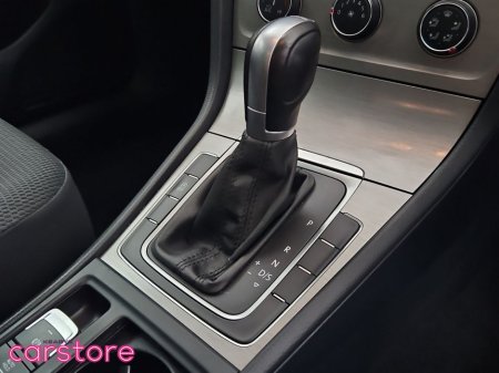 2014 Volkswagen Golf - thumbnail 18