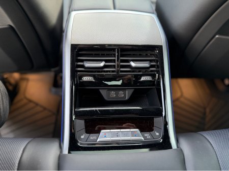 2020 BMW 8 Series - thumbnail 36