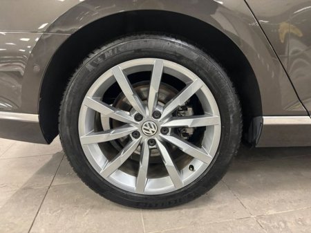 2020 Volkswagen Passat 2.0 TDI 150HP Highline DSG €21,495 thumbnail
