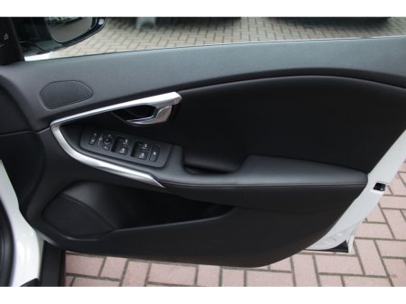 2016 Volvo V40 Cross Country - thumbnail 10