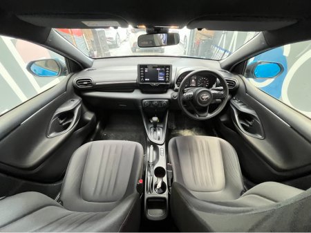 2020 Toyota Yaris - thumbnail 12