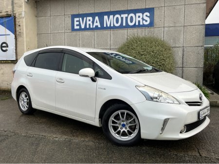 2014 Toyota Prius Alpha 7 SEATER AUTOMATIC HYBRID 1.8 PETROL //REVERSE CAMERA//