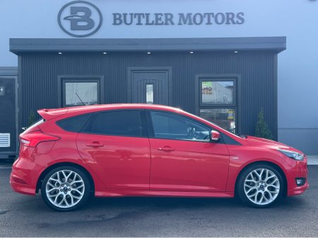 2017 Ford Focus - thumbnail 7
