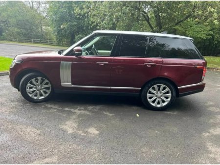 2017 Land Rover Range Rover SE SDV8 €21,995