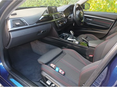 2018 BMW 3 Series 320 DIESEL SPORT LINE SPORTS INTERIOR UNMARKED INSIDE BMW SERVICE HISTORY (9 INPUTS) JUST FULLY SERVICED 2 YEARS NCT 1 YEAR ROAD TAX LOADED WITH EXTRAS €24,949 thumbnail