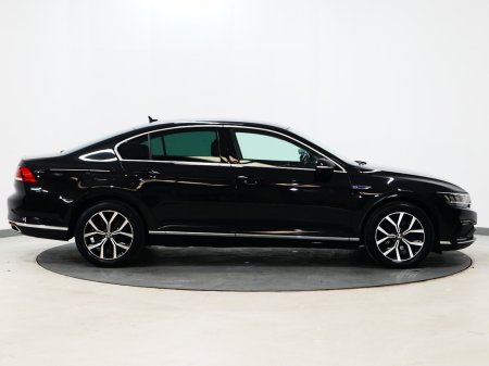 2021 Volkswagen Passat - thumbnail 2