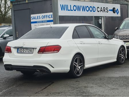 2015 Mercedes-Benz E Class E220 BLUETEC AMG NIGHT ED 4DR AUTO €12,950 thumbnail