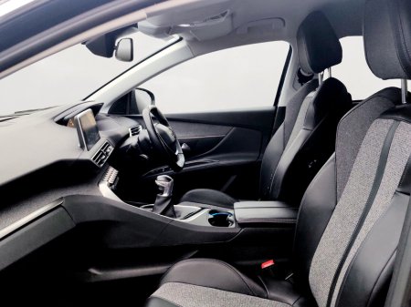 2019 Peugeot 5008 - thumbnail 21