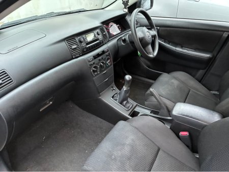 2005 Toyota Corolla - thumbnail 11